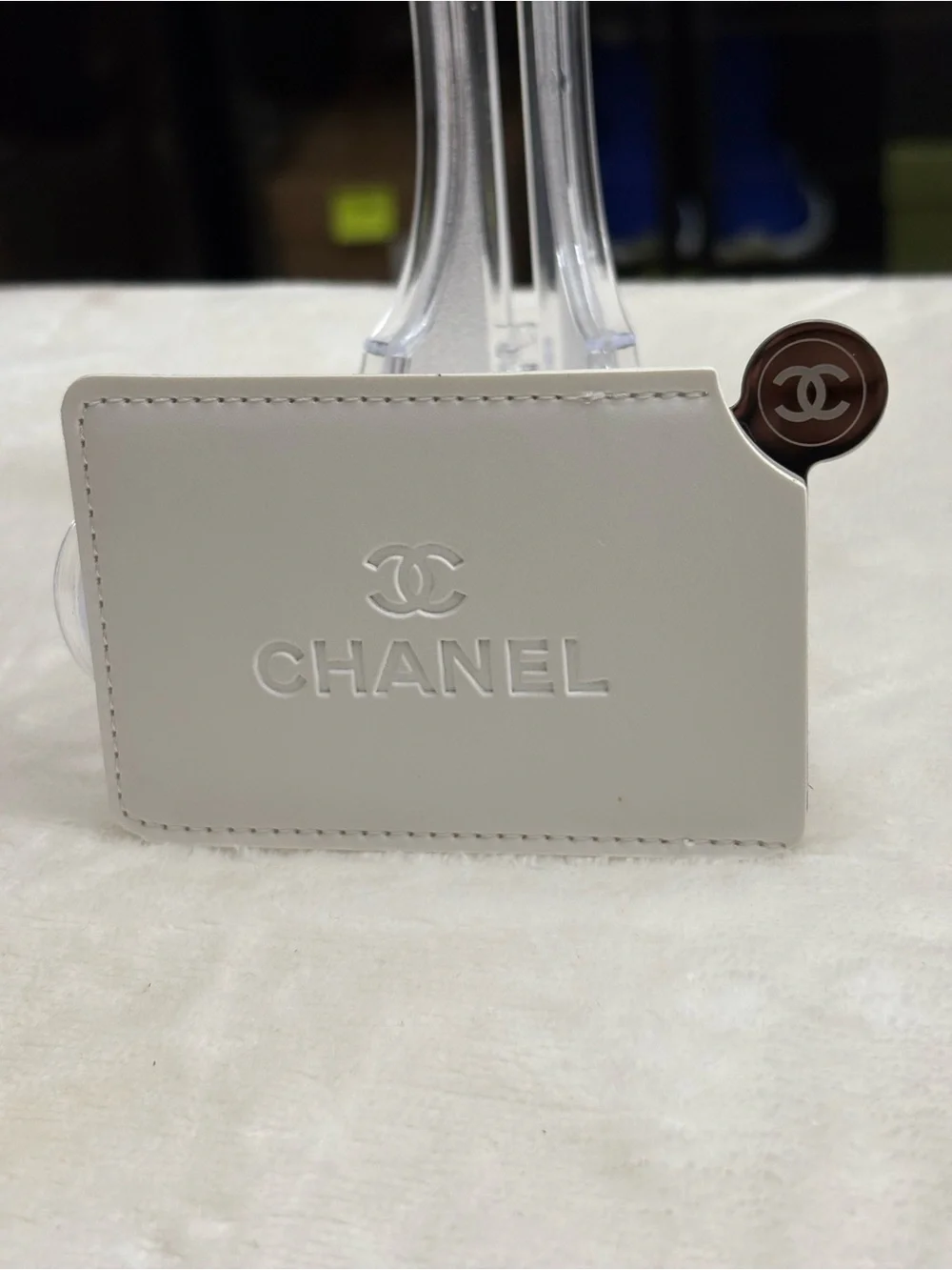 NEW GWP CHANEL WHITE LEATHER CARD HOLDER/MiRROR